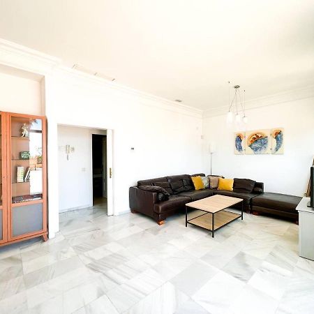 Modern Three-Level Apartment Near The Sea Benalmádena Kültér fotó