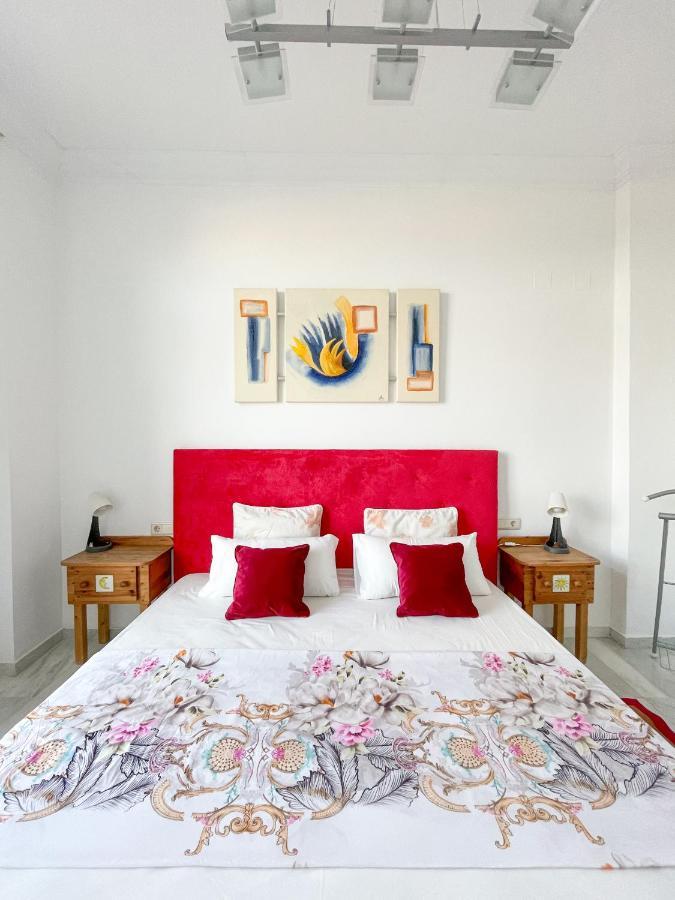 Modern Three-Level Apartment Near The Sea Benalmádena Kültér fotó