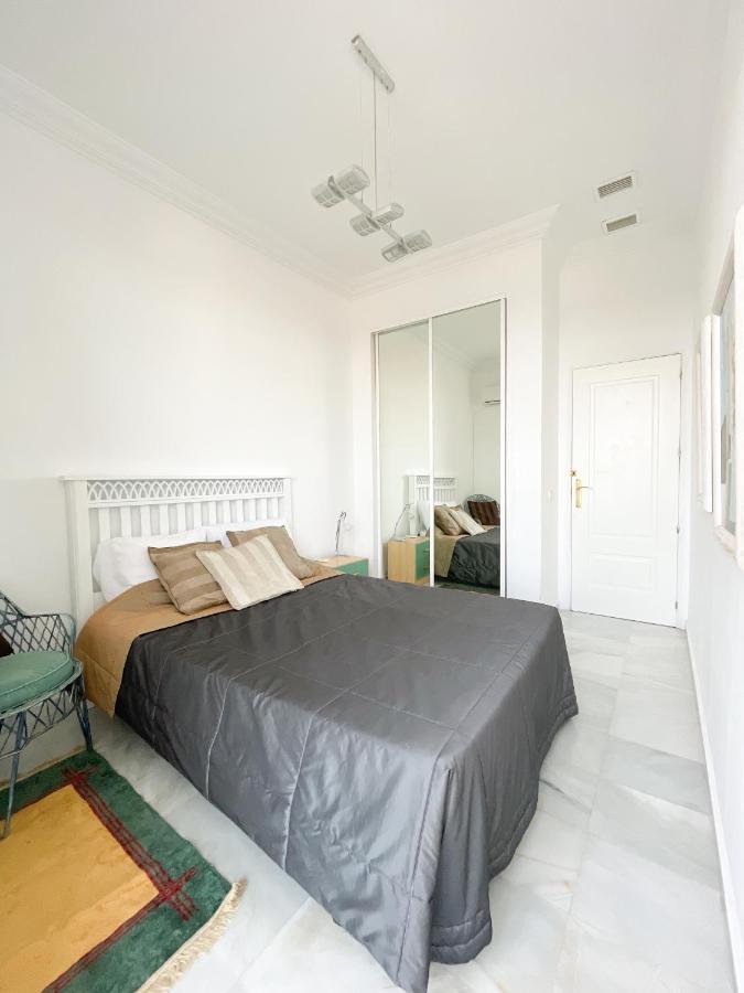 Modern Three-Level Apartment Near The Sea Benalmádena Kültér fotó