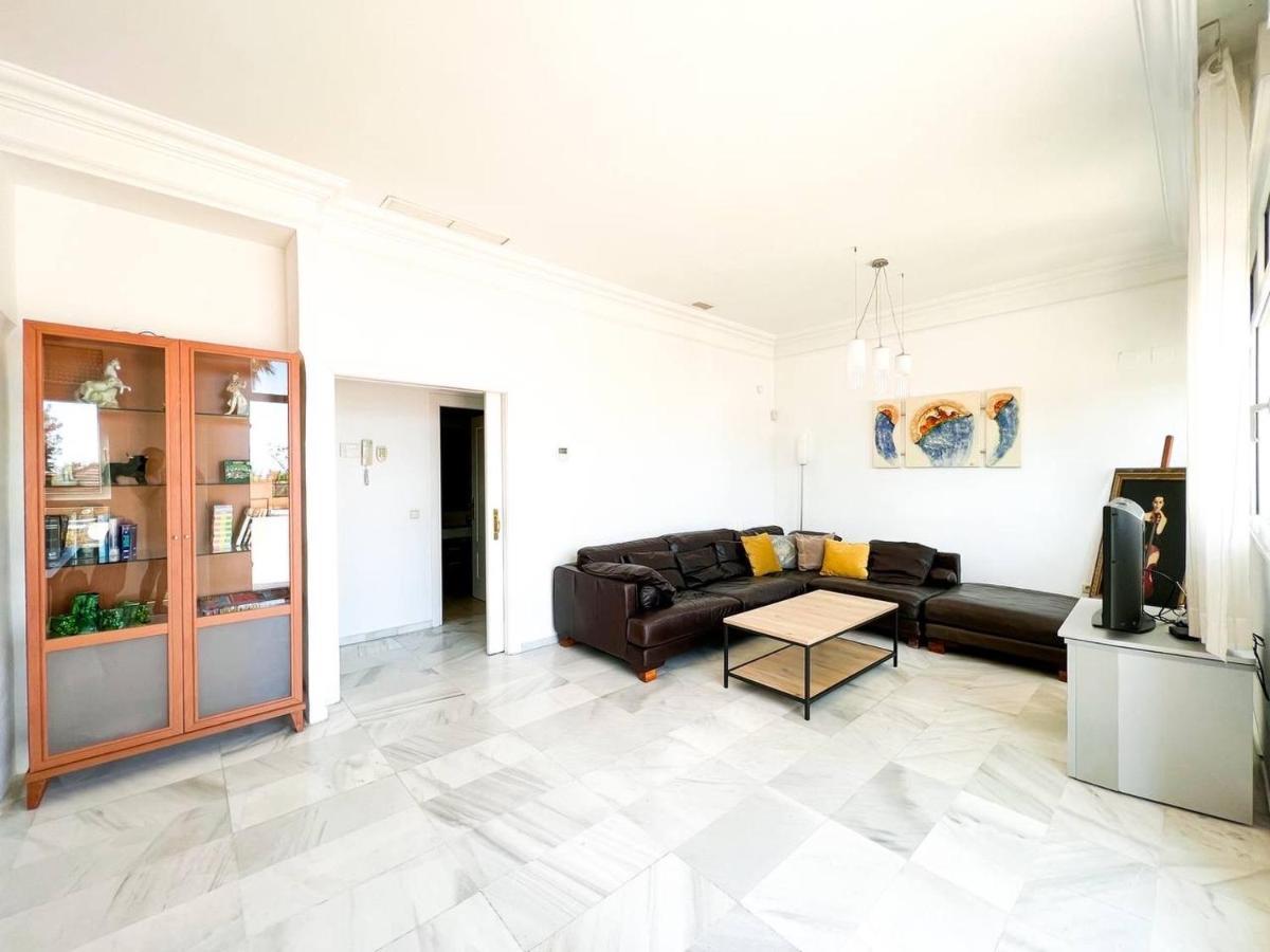 Modern Three-Level Apartment Near The Sea Benalmádena Kültér fotó